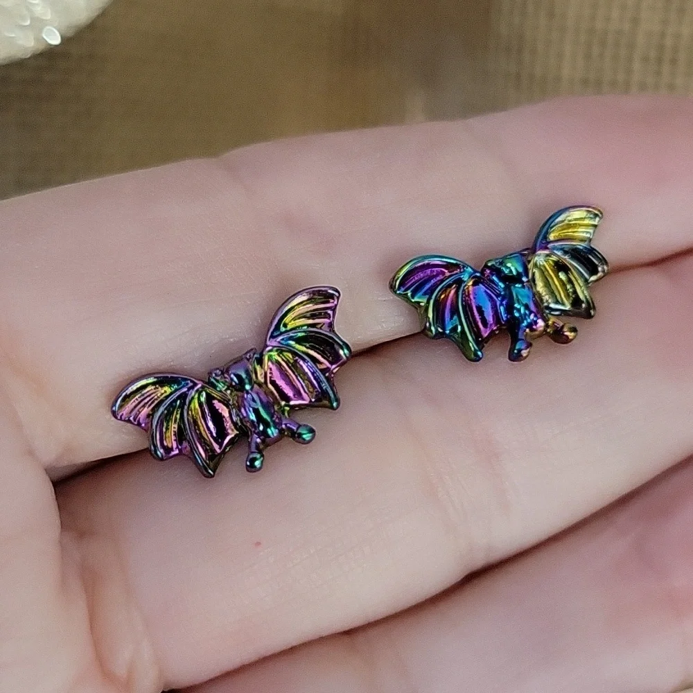 🔥LAST PAIR🔥 OILSLICK AURORA BOREALIS RAINBOW BAT EARRINGS